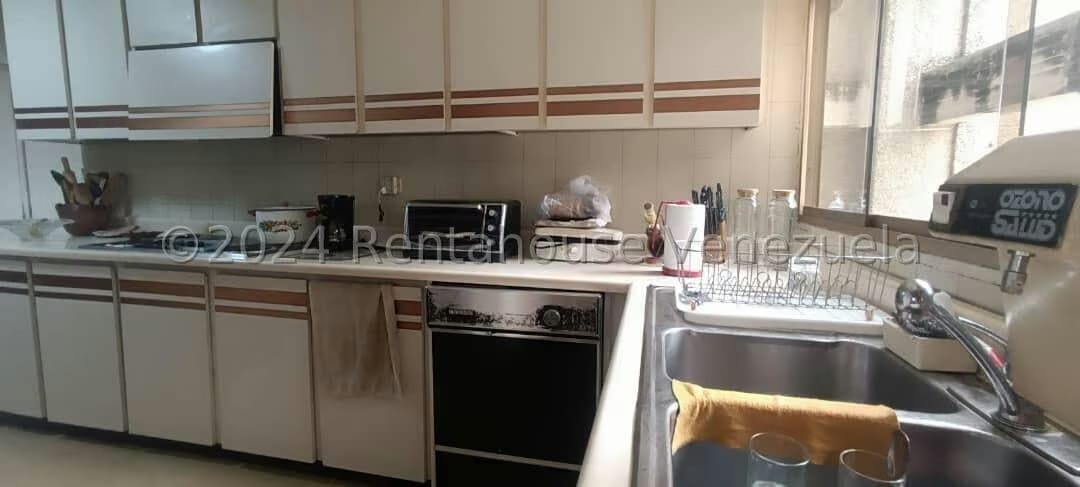 Apartamento (1 Nivel) en Venta en Santa Eduvigis, Distrito Metropolitano - 25
