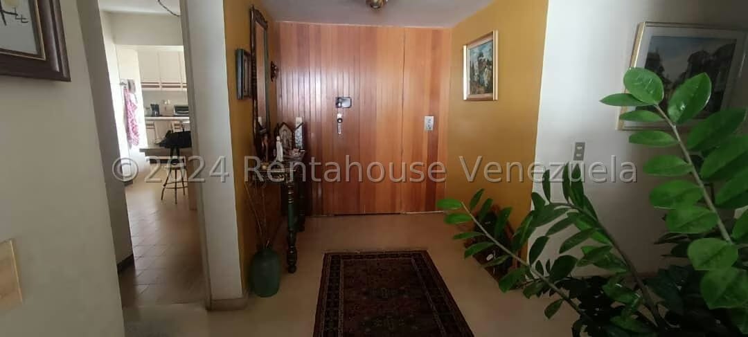 Apartamento (1 Nivel) en Venta en Santa Eduvigis, Distrito Metropolitano - 4