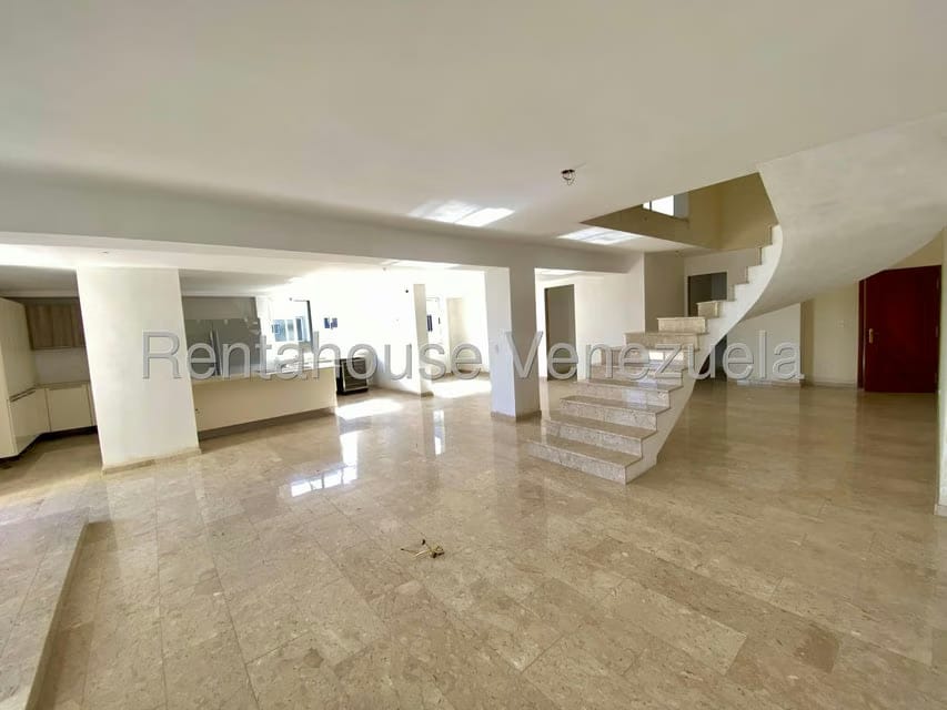 Apartamento (Duplex) en Venta en Parroquia Santa Rosa, Lara - 14