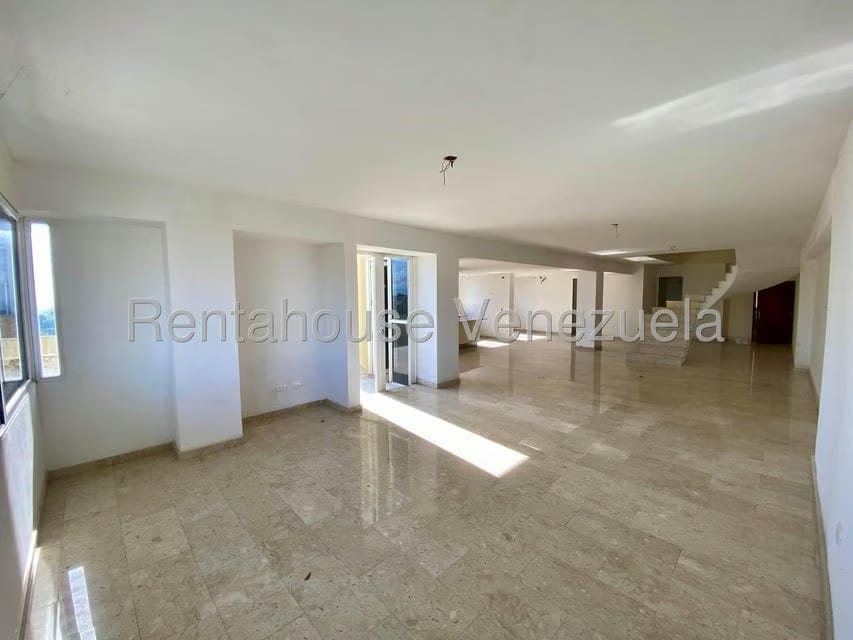 Apartamento (Duplex) en Venta en Parroquia Santa Rosa, Lara - 16