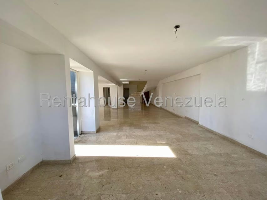 Apartamento (Duplex) en Venta en Parroquia Santa Rosa, Lara - 17