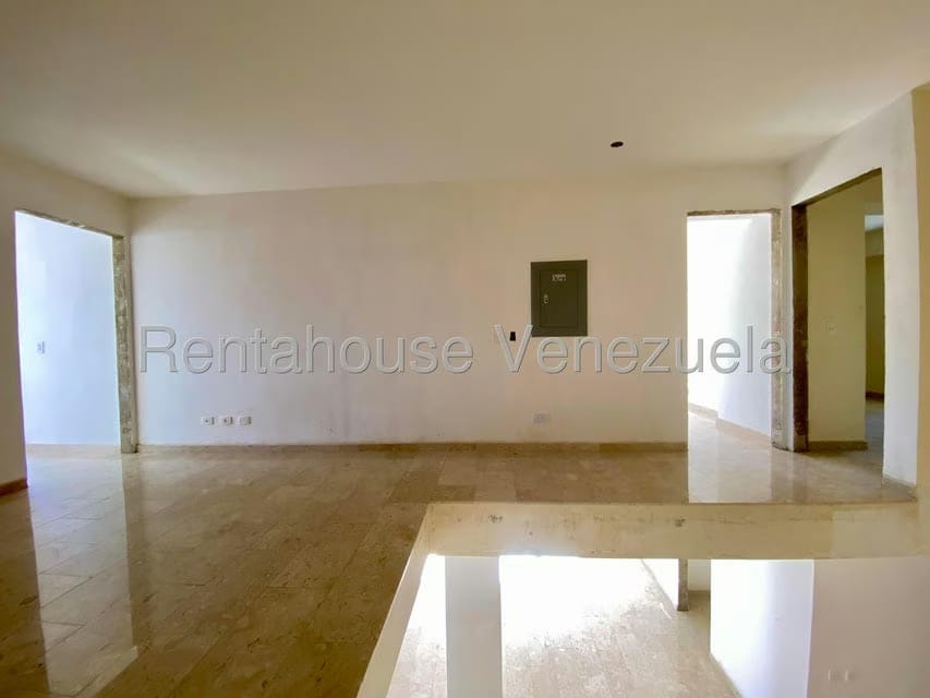 Apartamento (Duplex) en Venta en Parroquia Santa Rosa, Lara - 22