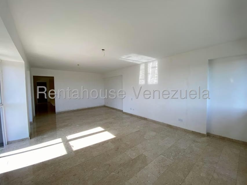 Apartamento (Duplex) en Venta en Parroquia Santa Rosa, Lara - 24