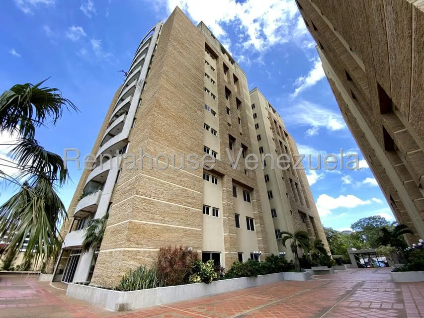 Apartamento (Duplex) en Venta en Parroquia Santa Rosa, Lara - 48