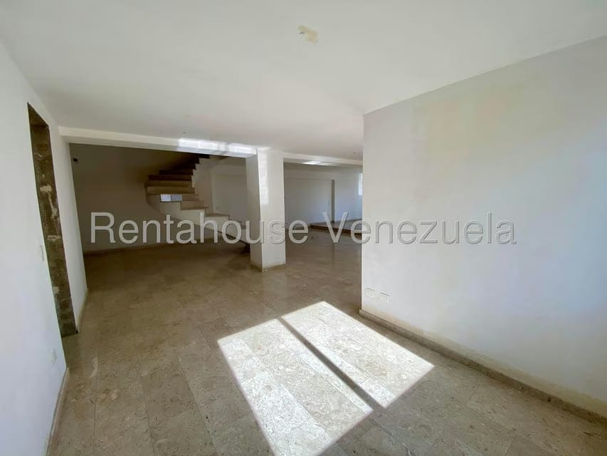 Apartamento (Duplex) en Venta en Parroquia Santa Rosa, Lara - 6