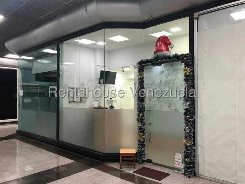 Comercial (Consultorio Medico) en Alquiler en El Cafetal, Distrito Metropolitano - 2