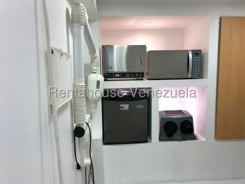 Comercial (Consultorio Medico) en Alquiler en El Cafetal, Distrito Metropolitano - 12