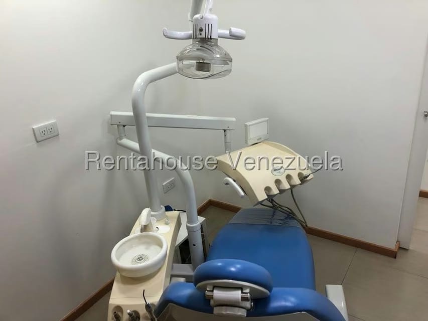 Comercial (Consultorio Medico) en Alquiler en El Cafetal, Distrito Metropolitano - 9