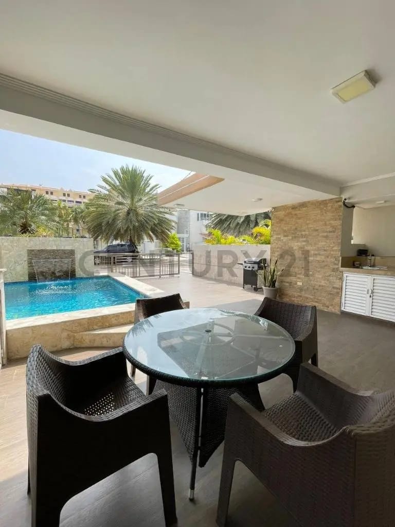 Moderna casa en el Conjunto Residencial Casa Bote A - 16