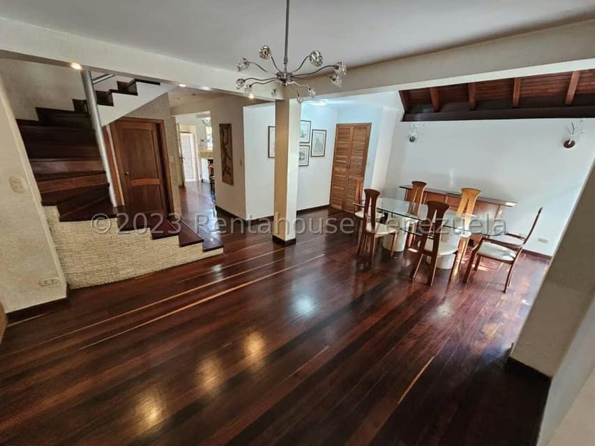 Casa (Multipes Niveles) en Venta en La Lagunita Country Club, Distrito Metropolitano - 2