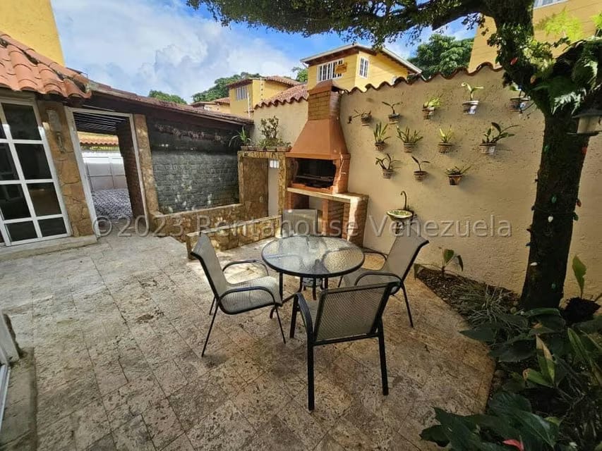Casa (Multipes Niveles) en Venta en La Lagunita Country Club, Distrito Metropolitano - 27