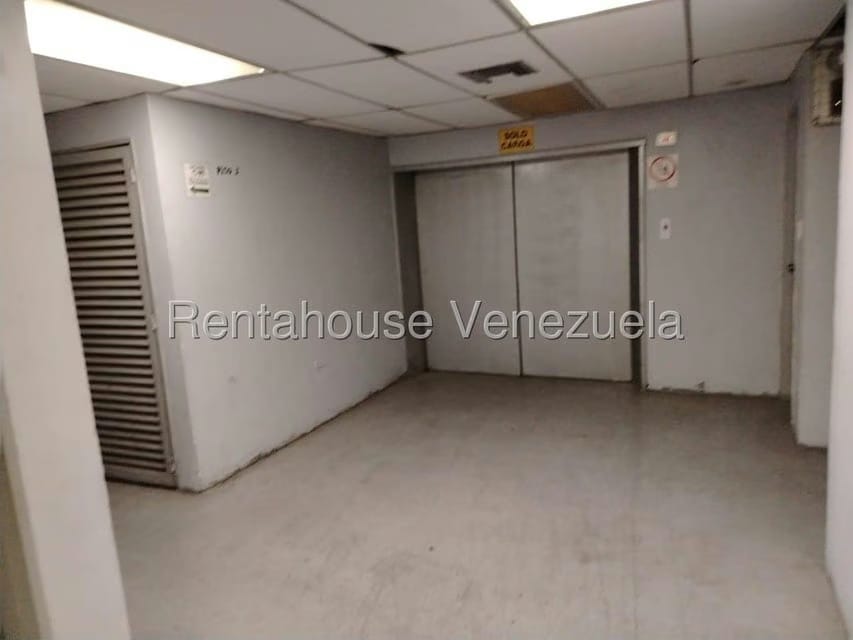 Comercial (Galpon - Deposito) en Alquiler en San Martin, Distrito Metropolitano - 13