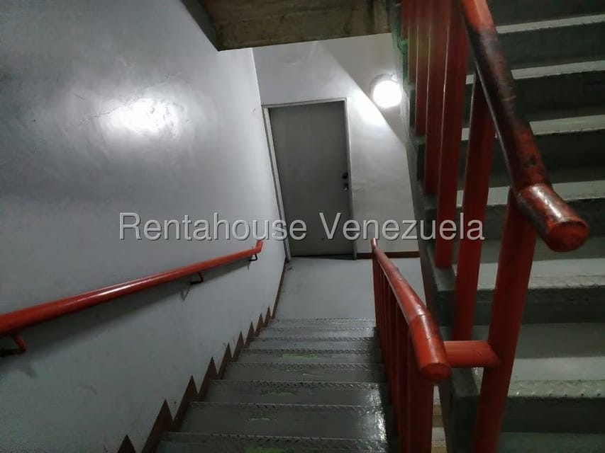Comercial (Galpon - Deposito) en Alquiler en San Martin, Distrito Metropolitano - 4