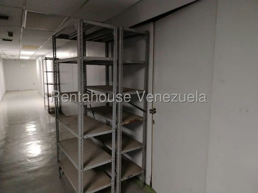 Comercial (Galpon - Deposito) en Alquiler en San Martin, Distrito Metropolitano - 6