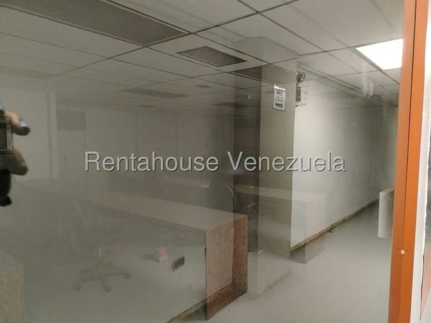 Comercial (Galpon - Deposito) en Alquiler en San Martin, Distrito Metropolitano - 8