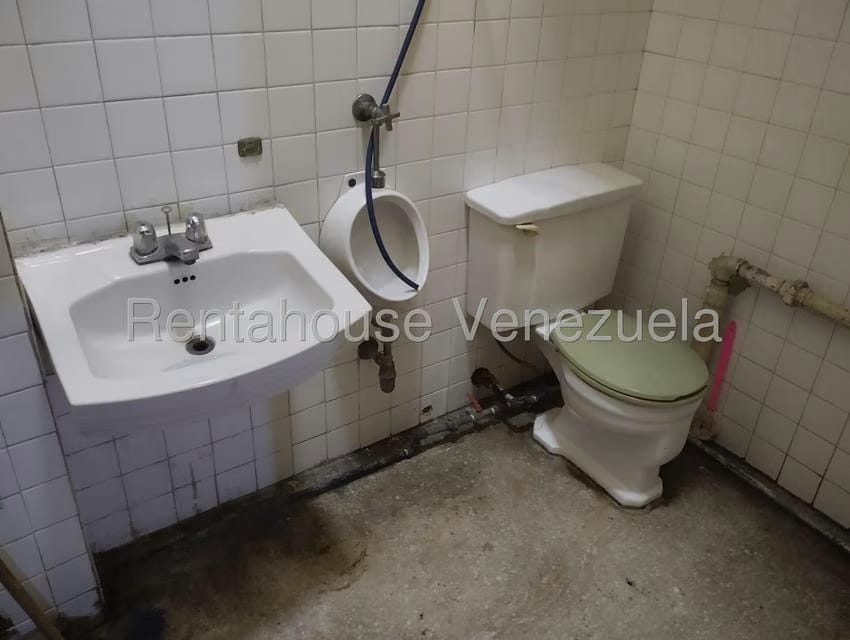 Comercial (Local Comercial) en Alquiler en Centro, Lara - 13