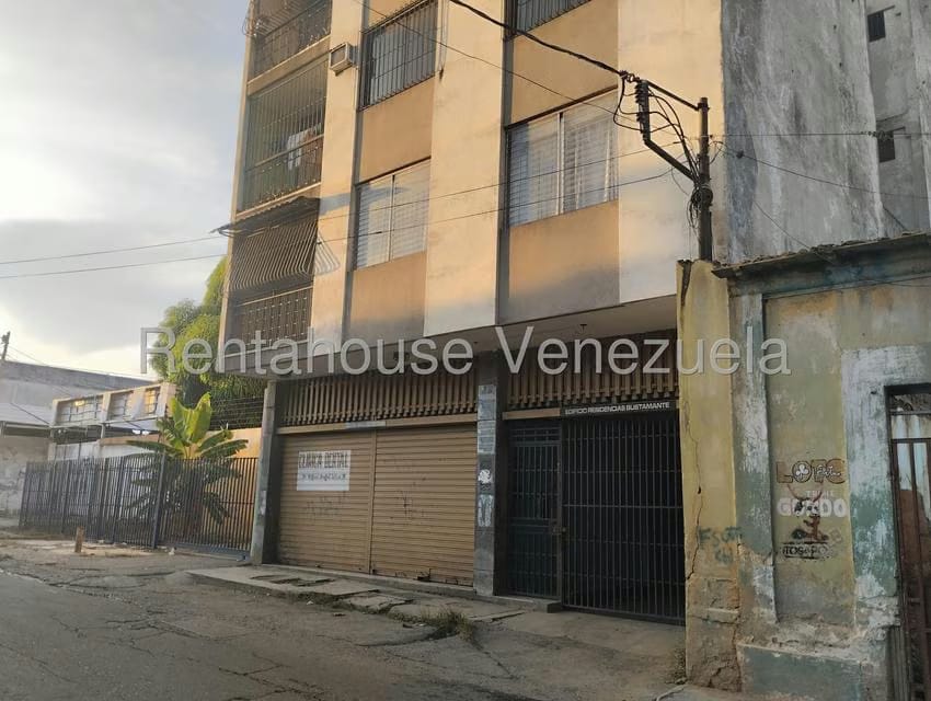 Comercial (Local Comercial) en Alquiler en Centro, Lara - 3