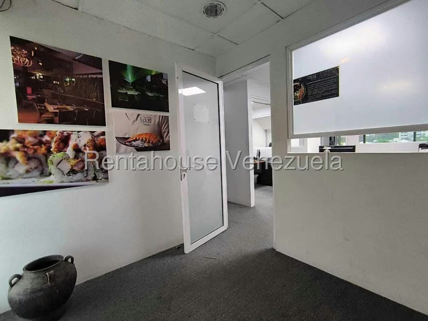 Comercial (Oficina) en Alquiler en Avenida El Milagro, Zulia - 11