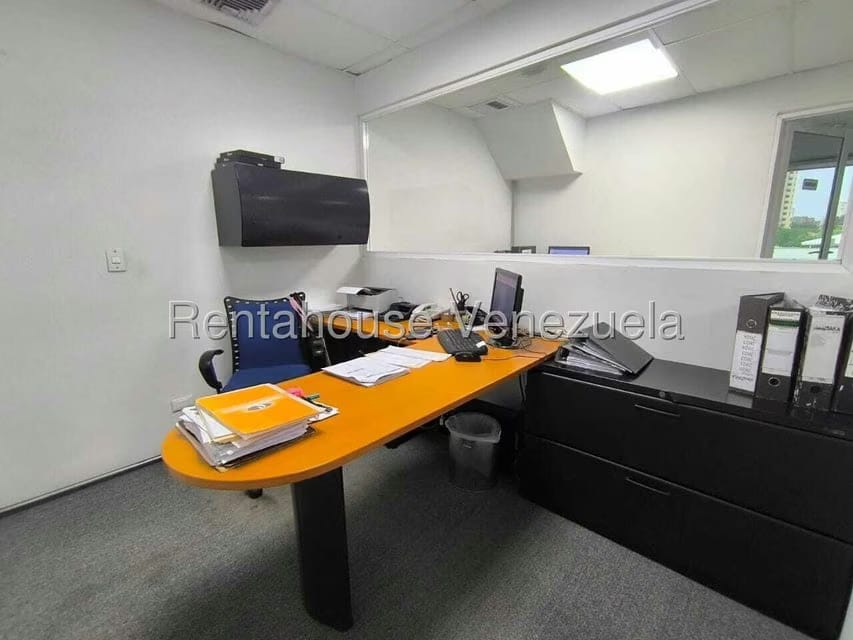 Comercial (Oficina) en Alquiler en Avenida El Milagro, Zulia - 13