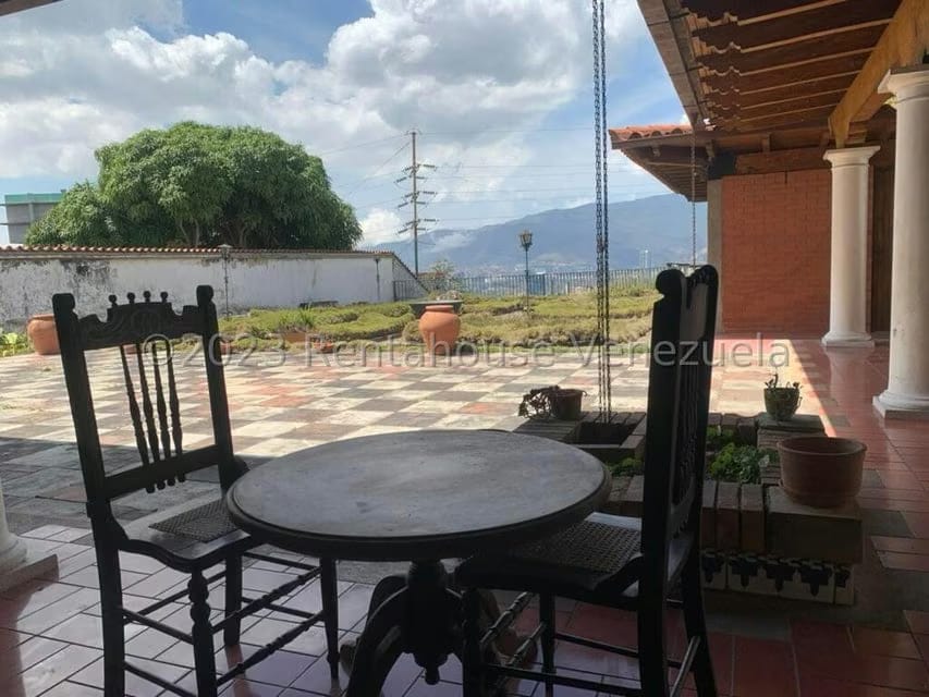 Casa (1 Nivel) en Venta en Cumbres de Curumo, Distrito Metropolitano - 16