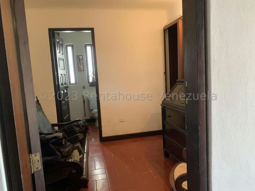 Casa (1 Nivel) en Venta en Cumbres de Curumo, Distrito Metropolitano - 21