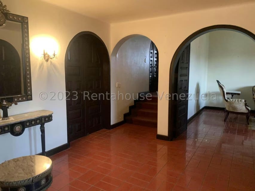 Casa (1 Nivel) en Venta en Cumbres de Curumo, Distrito Metropolitano - 32