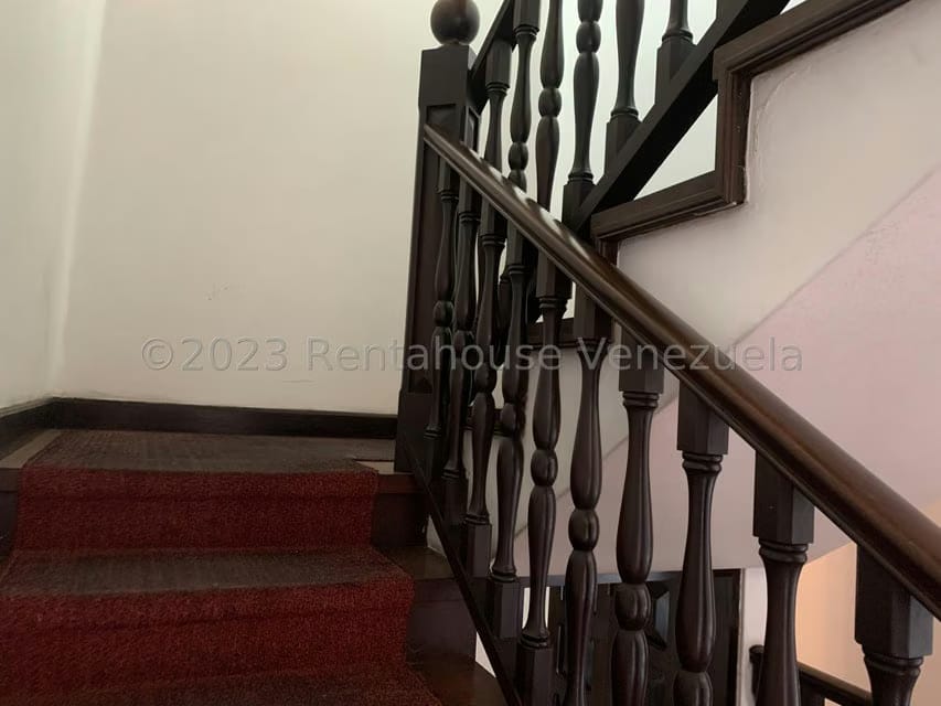 Casa (1 Nivel) en Venta en Cumbres de Curumo, Distrito Metropolitano - 43