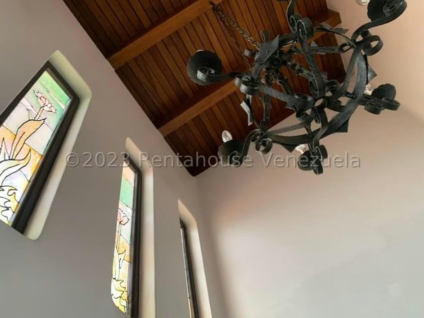 Casa (1 Nivel) en Venta en Cumbres de Curumo, Distrito Metropolitano - 45