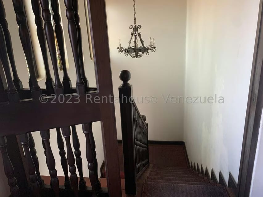 Casa (1 Nivel) en Venta en Cumbres de Curumo, Distrito Metropolitano - 47