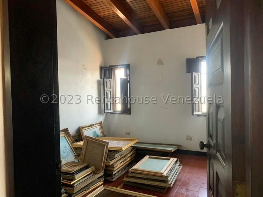 Casa (1 Nivel) en Venta en Cumbres de Curumo, Distrito Metropolitano - 51