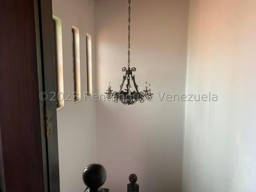 Casa (1 Nivel) en Venta en Cumbres de Curumo, Distrito Metropolitano - 70