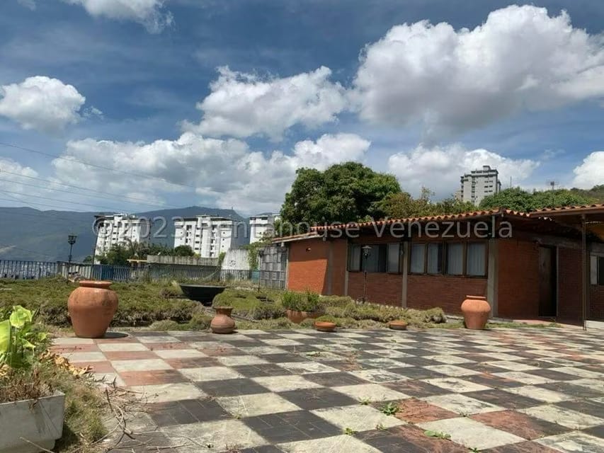 Casa (1 Nivel) en Venta en Cumbres de Curumo, Distrito Metropolitano - 8
