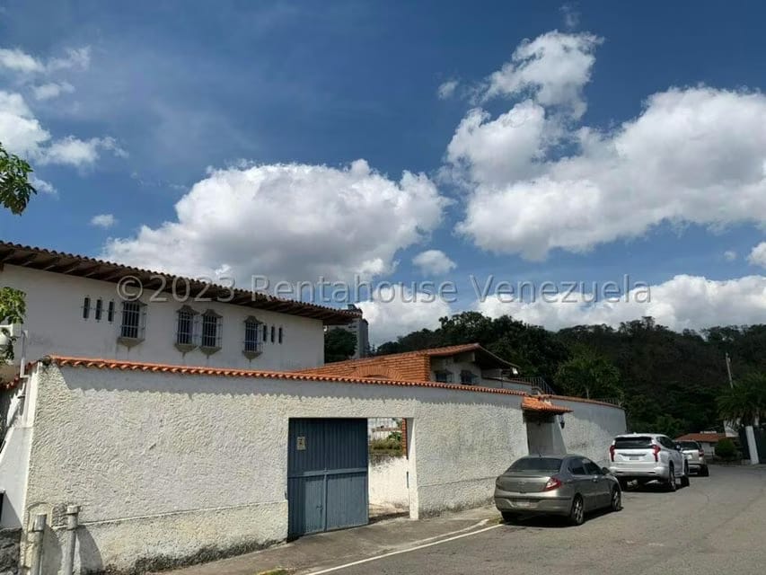 Casa (1 Nivel) en Venta en Cumbres de Curumo, Distrito Metropolitano - 77