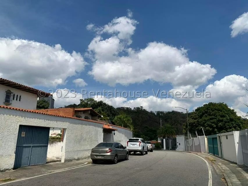 Casa (1 Nivel) en Venta en Cumbres de Curumo, Distrito Metropolitano - 79