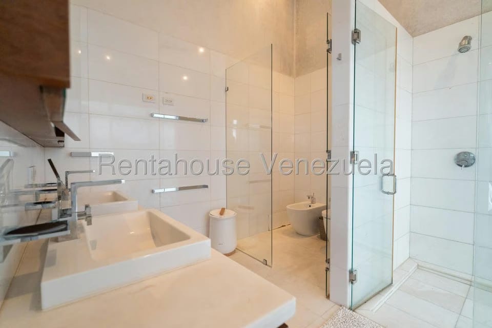 Casa (Multipes Niveles) en Venta en Alto Hatillo, Distrito Metropolitano - 14