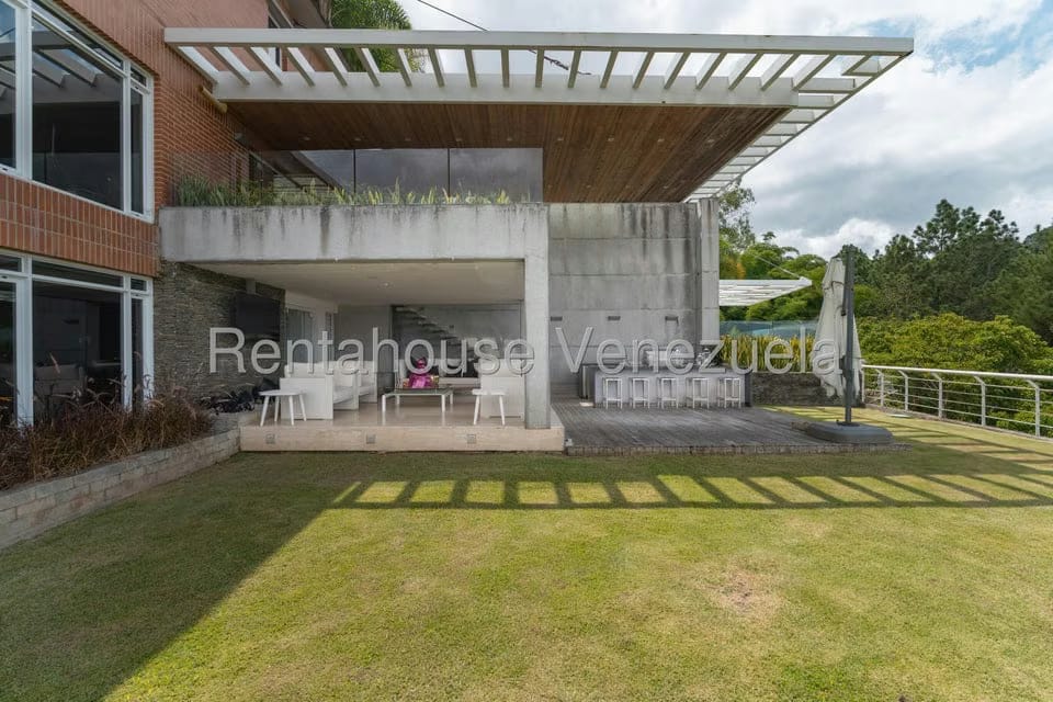 Casa (Multipes Niveles) en Venta en Alto Hatillo, Distrito Metropolitano - 16