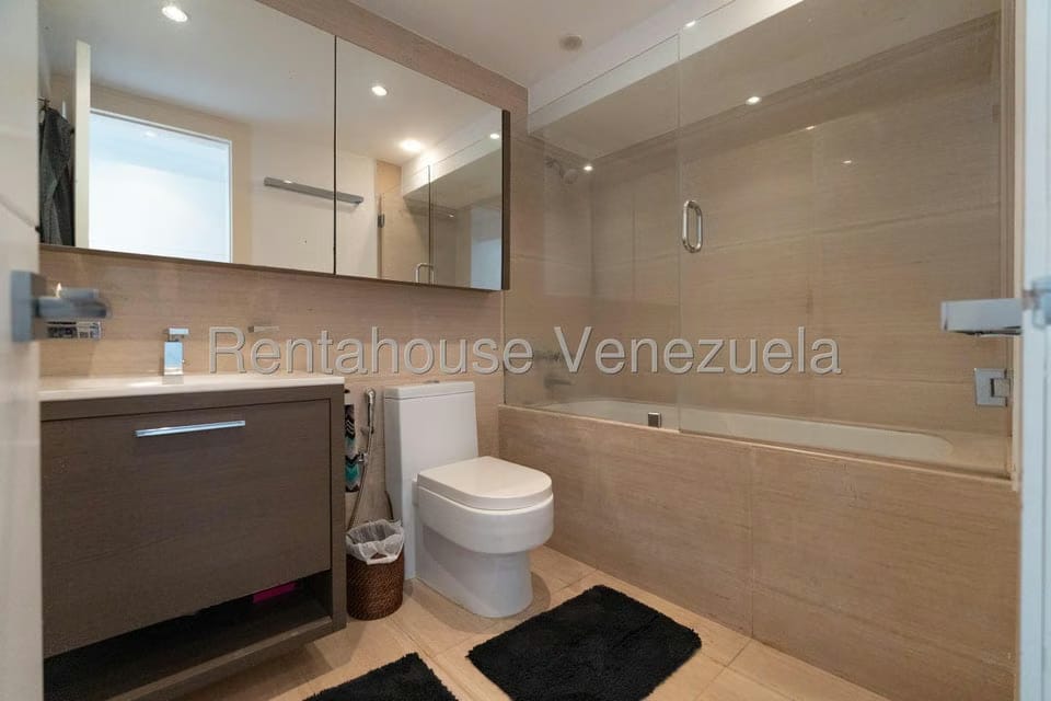 Casa (Multipes Niveles) en Venta en Alto Hatillo, Distrito Metropolitano - 21