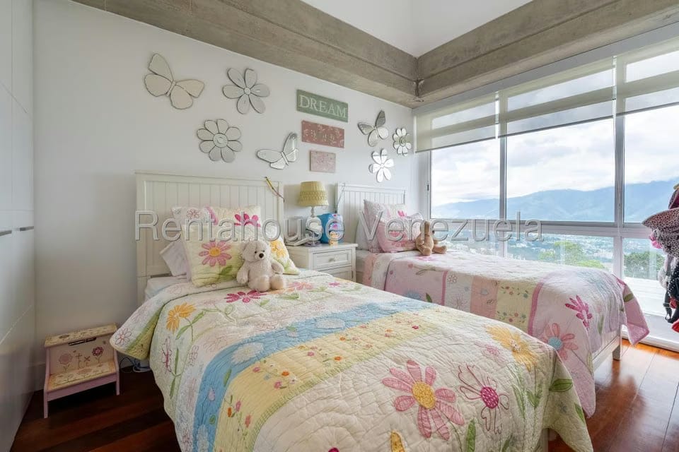 Casa (Multipes Niveles) en Venta en Alto Hatillo, Distrito Metropolitano - 23