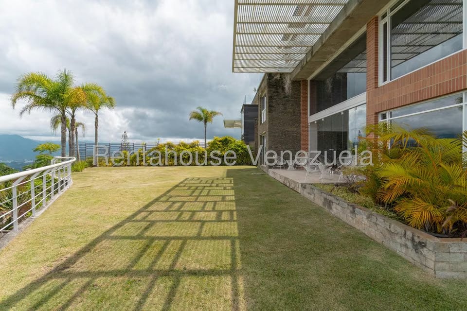 Casa (Multipes Niveles) en Venta en Alto Hatillo, Distrito Metropolitano - 26