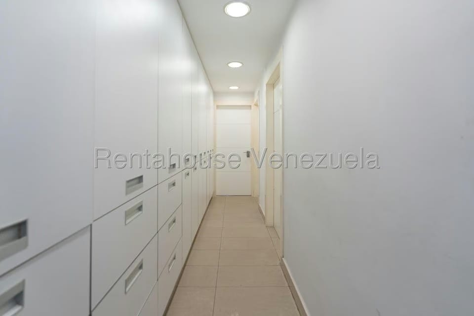 Casa (Multipes Niveles) en Venta en Alto Hatillo, Distrito Metropolitano - 34