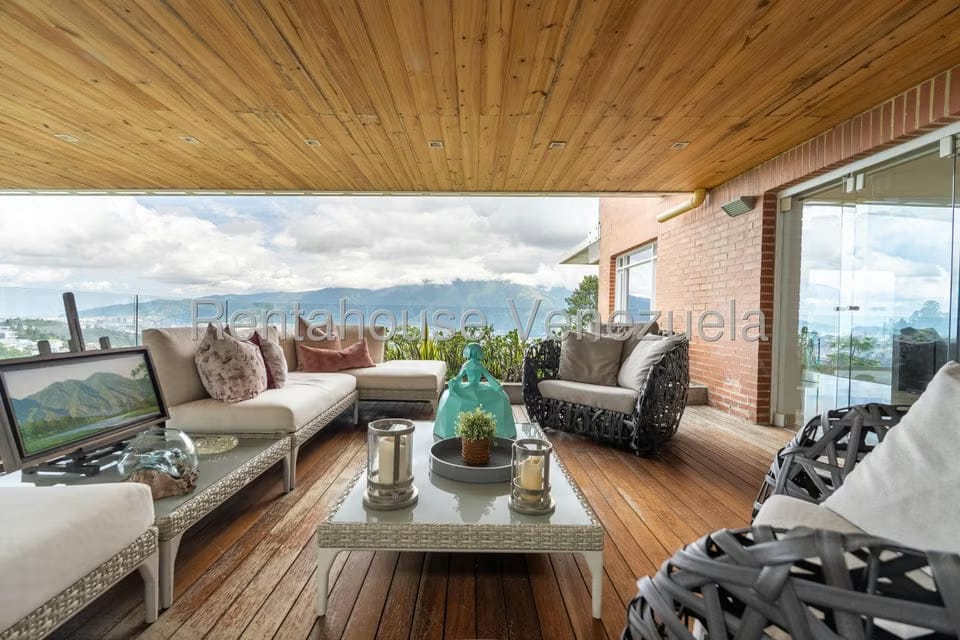 Casa (Multipes Niveles) en Venta en Alto Hatillo, Distrito Metropolitano - 37