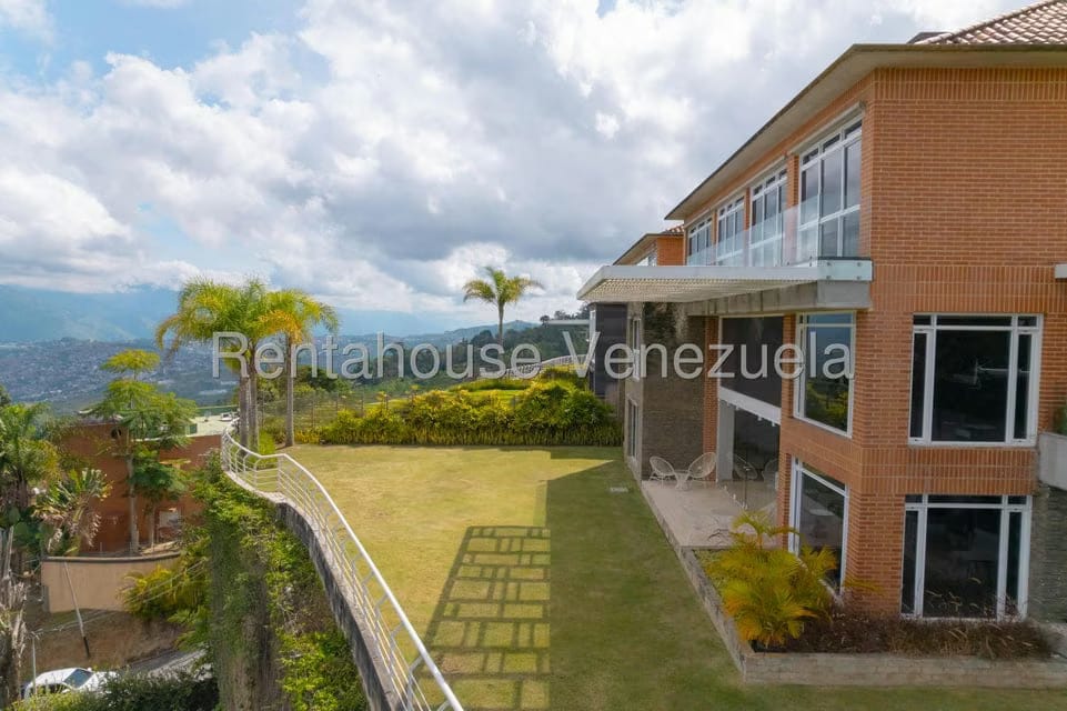 Casa (Multipes Niveles) en Venta en Alto Hatillo, Distrito Metropolitano - 64