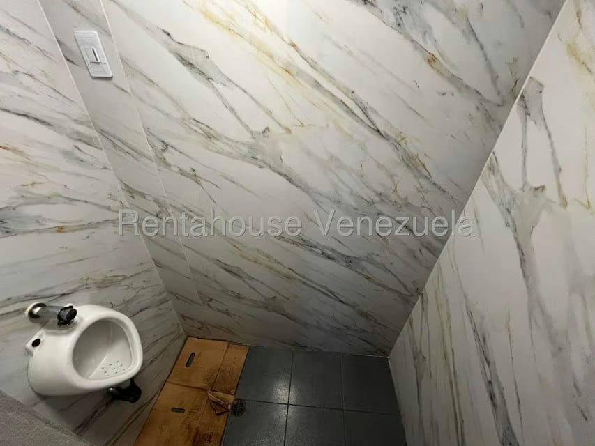 Comercial (Local Comercial) en Venta en Catia, Distrito Metropolitano - 18