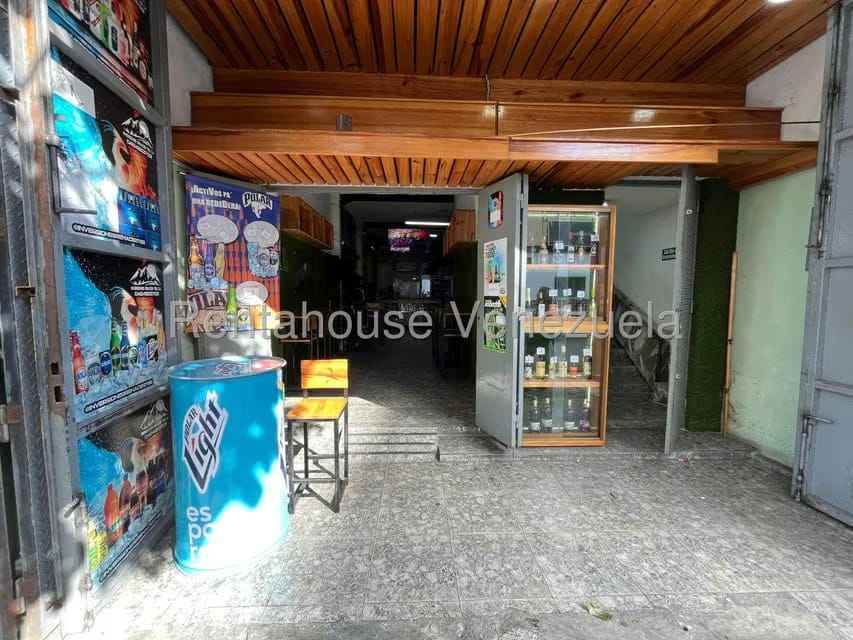 Comercial (Local Comercial) en Venta en Catia, Distrito Metropolitano - 3