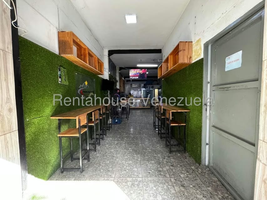 Comercial (Local Comercial) en Venta en Catia, Distrito Metropolitano - 4