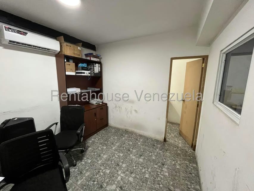 Comercial (Local Comercial) en Venta en Catia, Distrito Metropolitano - 32