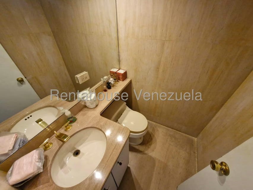 Apartamento (1 Nivel) en Venta en Los Palos Grandes, Distrito Metropolitano - 21