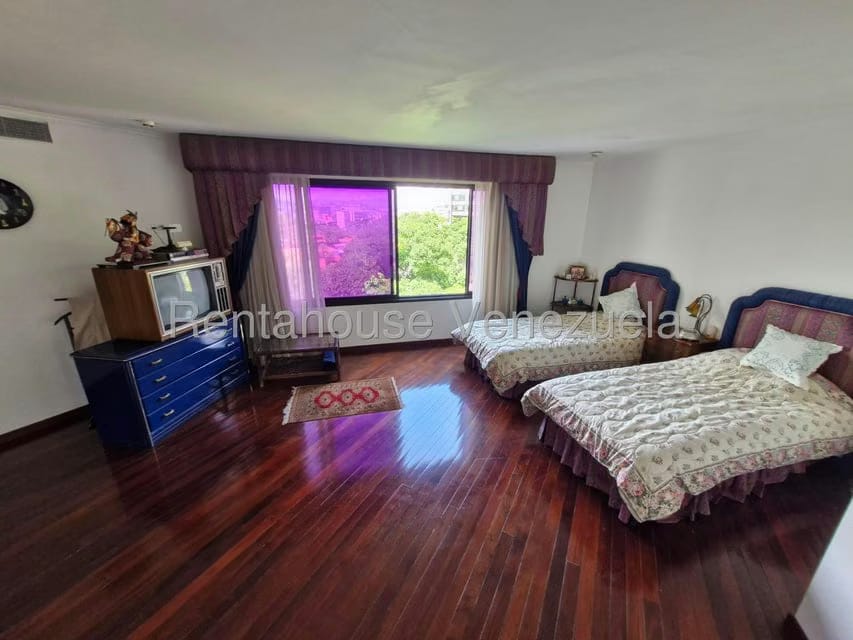 Apartamento (1 Nivel) en Venta en Los Palos Grandes, Distrito Metropolitano - 9
