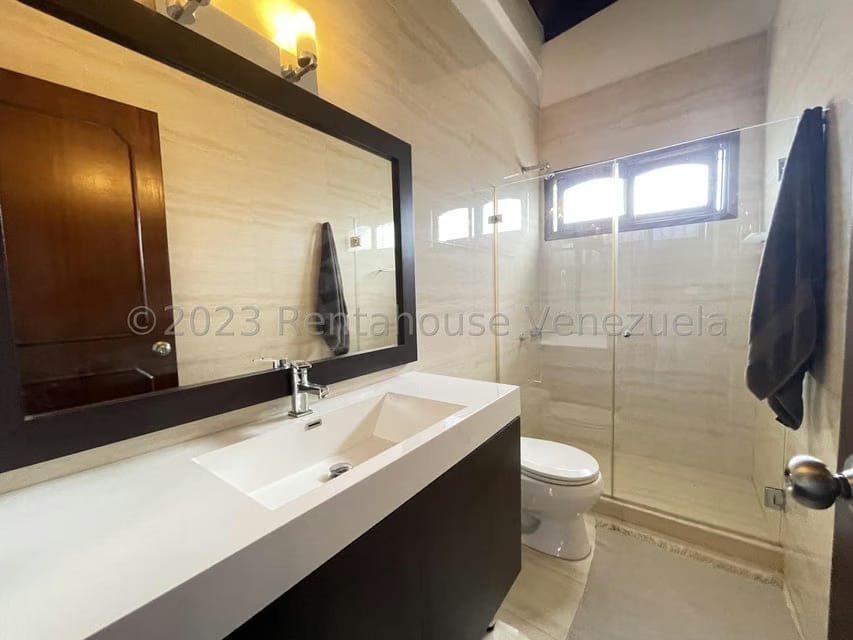 Casa (Duplex) en Venta en Macaracuay, Distrito Metropolitano - 15