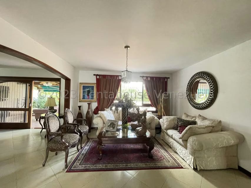 Casa (Duplex) en Venta en Macaracuay, Distrito Metropolitano - 4